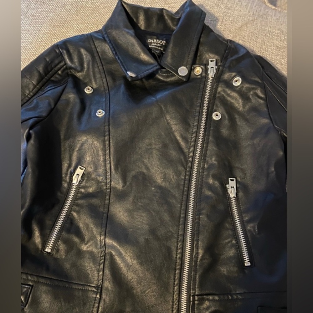 Girls size 10. Bardot Girl’s black biker jacket. Such a cute jacket!